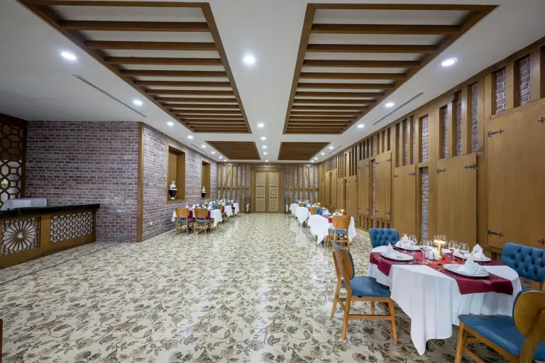 Restoran &amp; Bar