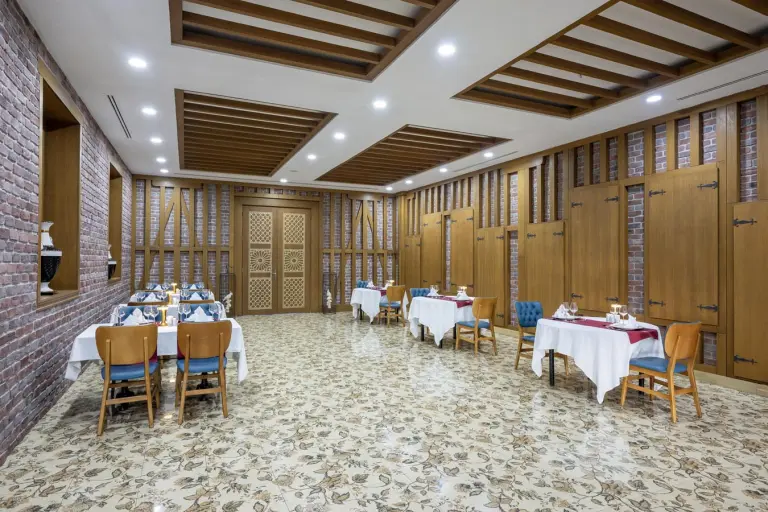 Restoran &amp; Bar