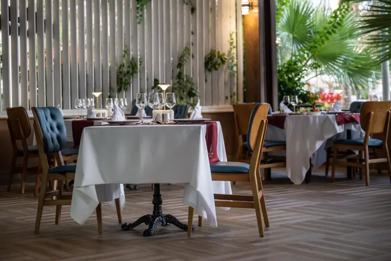 Restoran &amp; Bar
