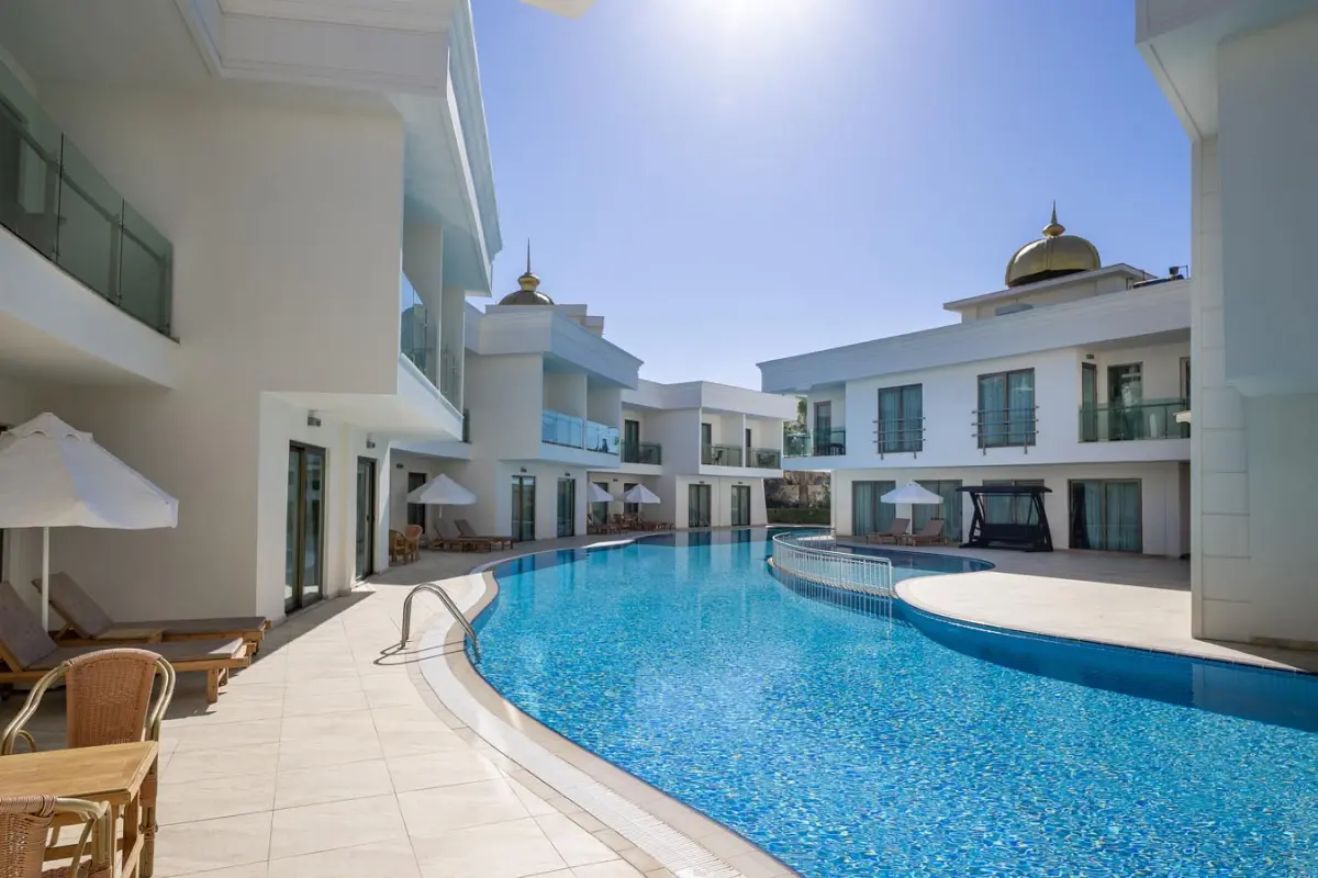 Swim Up Villa Suite